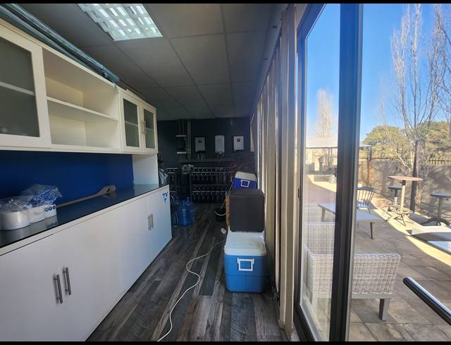 290M² OFFICE TO LET IN NOORDWYK